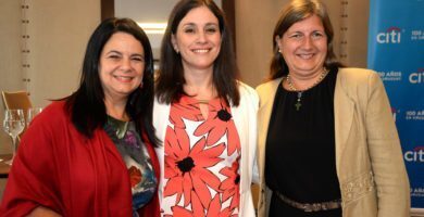 personas aplicando el liderazgo afiliativo